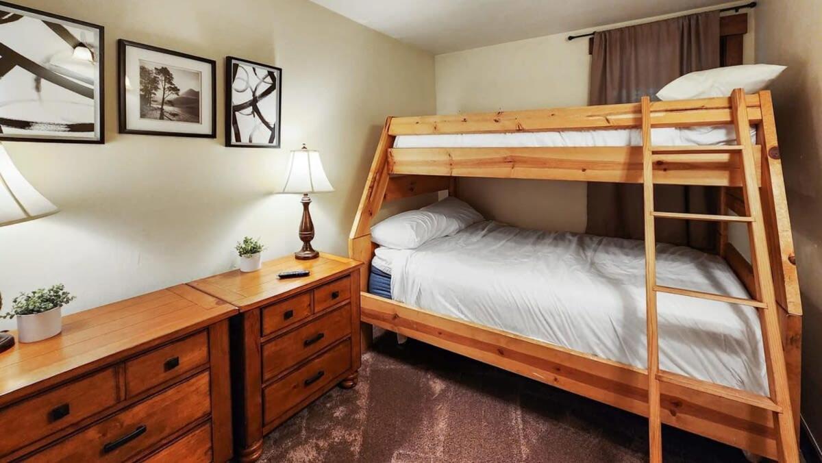 Cozy 2 Bedroom Condo In Town Walk To Main St Skiing Breckenridge Bagian luar foto